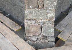 Stone that needs repointed